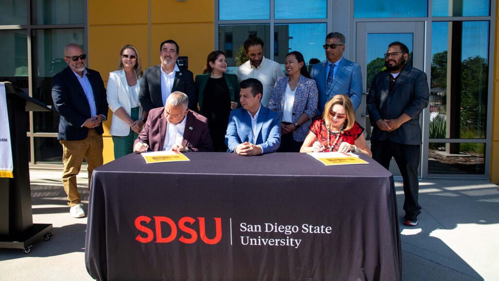 Sdsu swc signing.jpg