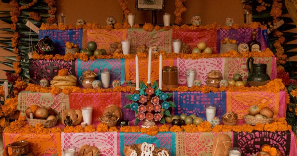 Louisville Public MediaArts, Culture, Et Cetera: Happy Halloween!It's time for Arts, Culture, Et Cetera, where LPM News' Giselle Rhoden shares what's new in arts and culture around Louisville..7 hours ago Urlhttp3a2f2fnpr brightspot.s3.amazonaws.com2f232ff72f938dfbfb42d283b70789865990612fchris l.jpeg