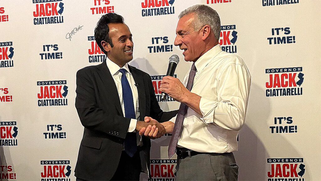Vivek ramaswamy jack ciattarelli saddle brook new jersey oct. 15 2025.jpg