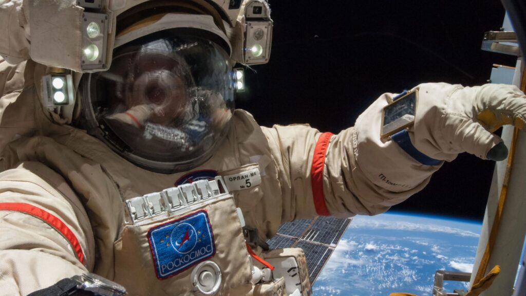 Watch 2 Russian cosmonauts spacewalk outside the ISS today Wtcpubk4jwagmpb3el3zvc 2000 80.jpg