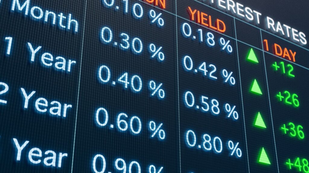 107123738 1663957878544 gettyimages 1372521126 bond market04 interes rates.jpeg