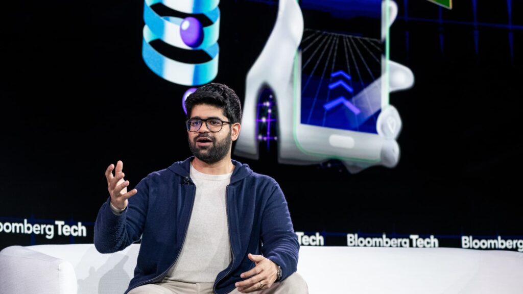 Perplexity AI accuses Amazon of bullying with Comet legal threat 108184848 1755017629963 gettyimages 2218082345 bloomberg tech.jpeg