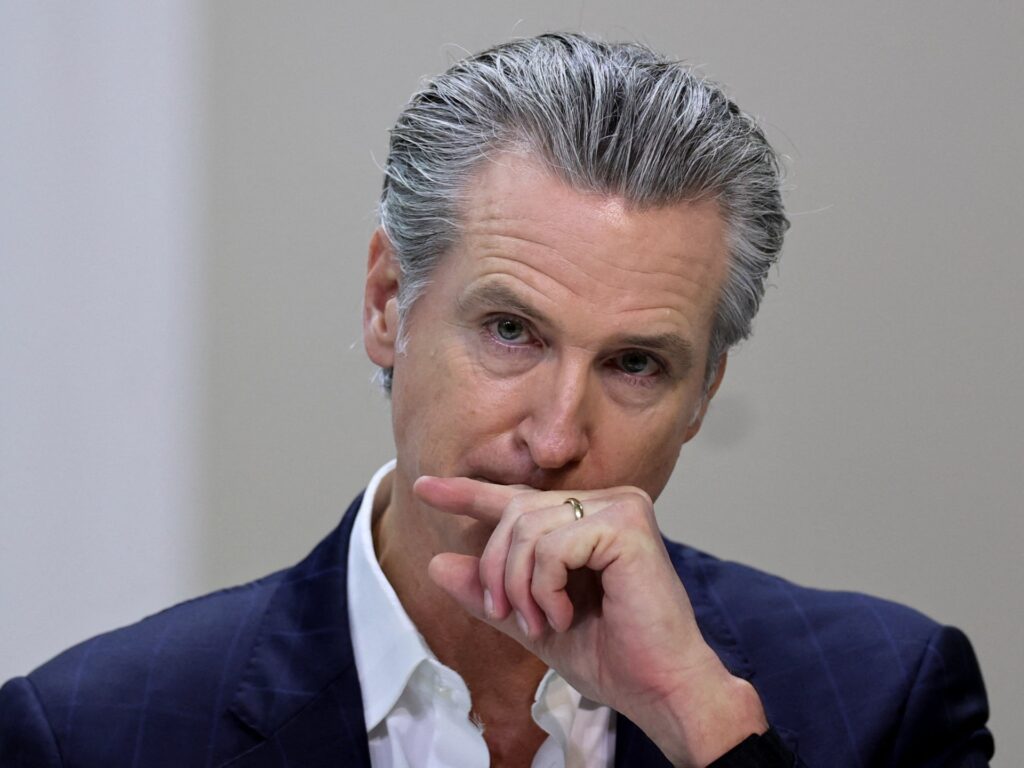 2025 11 11T220719Z 1486360491 RC2LUHAJ1AOK RTRMADP 3 CLIMATE COP30 US GOVERNORS 1763073477.jpg