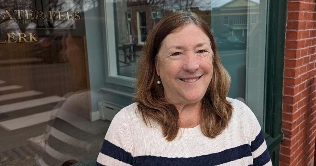 Midcoast VillagerCareer in Camden Leads to Gratitude and HonorCamden Finance Director Jodi Hanson gives a toast to Town Clerk Katrina Oakes after the polls close on Election Day to mark the last….22 hours ago 69176bc2c1a84.image .jpg