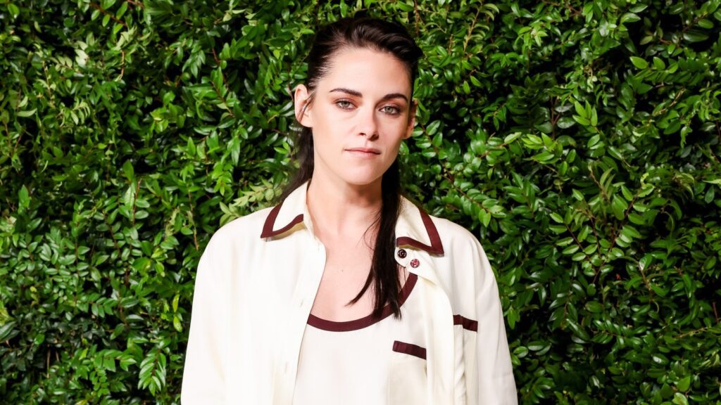 Kristen Stewart Sounds Alarm on Status of Women in Hollywood Bfa 52201 7545609.jpg