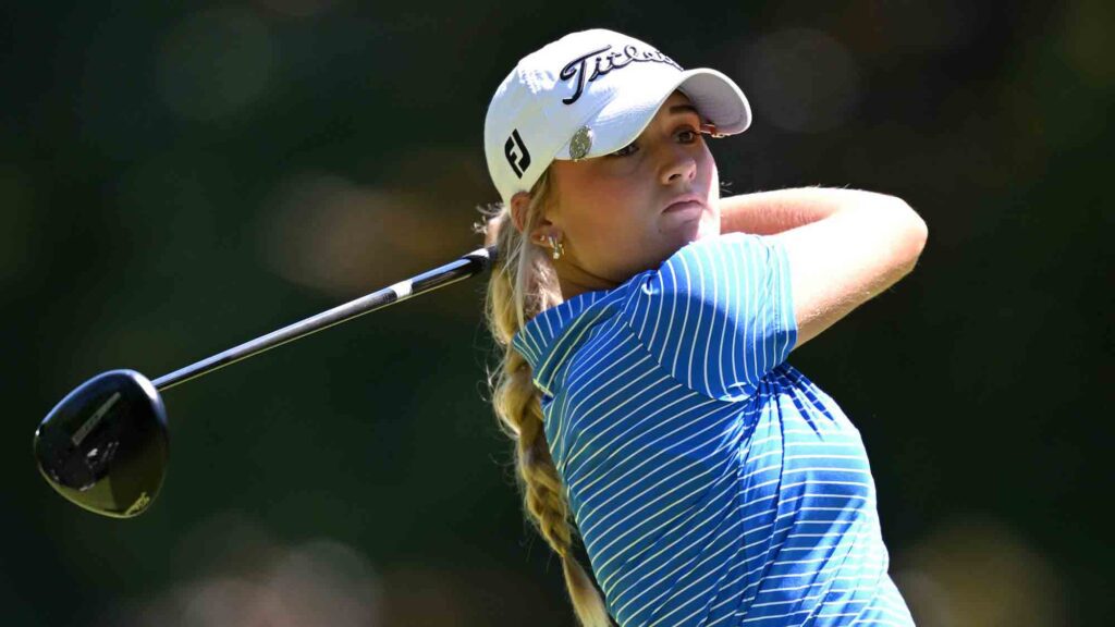 LPGAAfter Stellar Amateur Career, 17-Year-Old Gianna Clemente Turns ProfessionalBy: Sarah Kellam. Sarah Kellam is a Kentucky native and played collegiate golf at Northern Kentucky University. She currently serves as a….12 hours ago Clementeg 2224480171 2000x1125.jpg