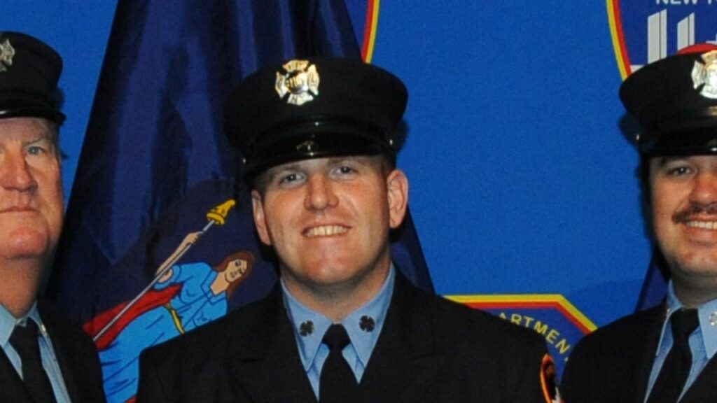 FDNY firefighter Patrick Brady dies of cardiac arrest in Brooklyn Fireighter patrick brady.jpg