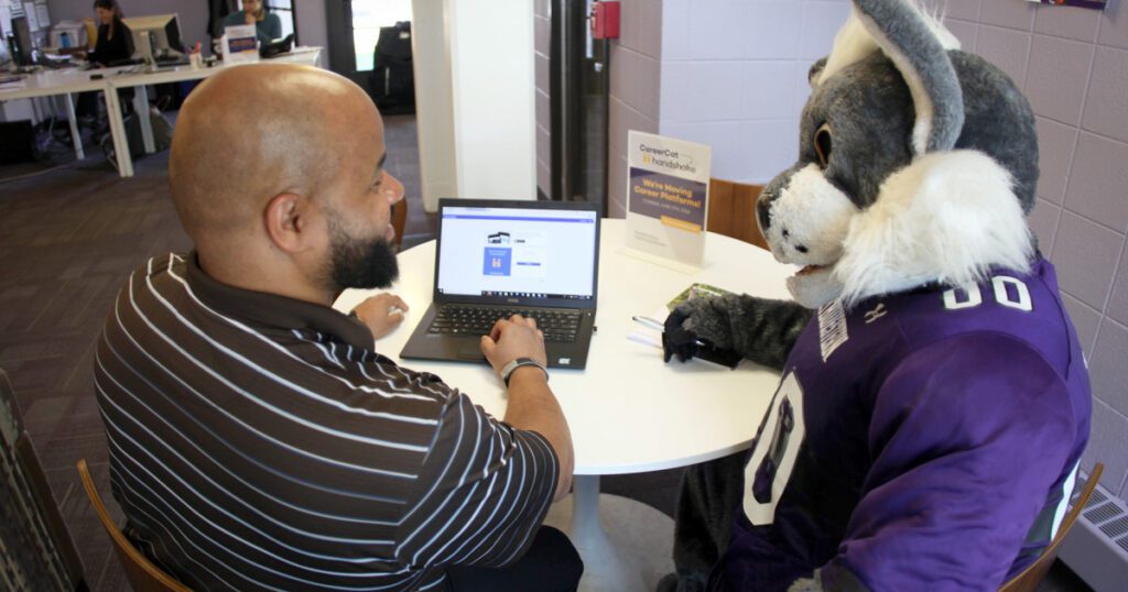 Looking for career advice? Here’s how to get started Northwestern career advancement1940 focusfillmaxwyiwljawiiwimc4wmcismtiwmcw2mzbd.jpg