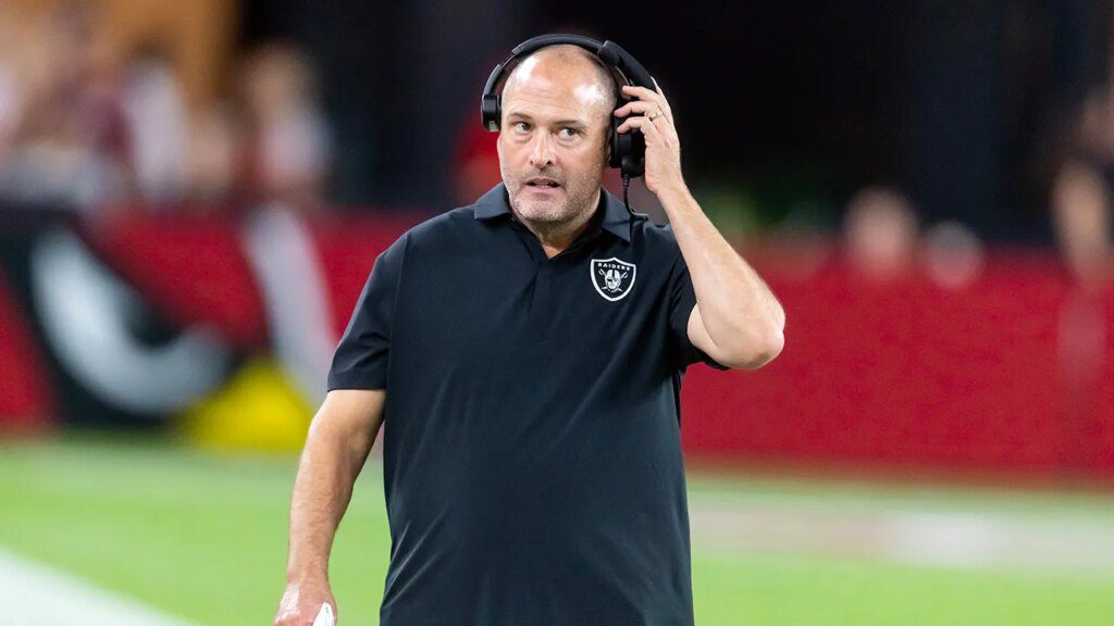 NFL news: Raiders fire special teams coordinator after loss to Broncos Raiders tom mcmahon looks in cardinals.jpg