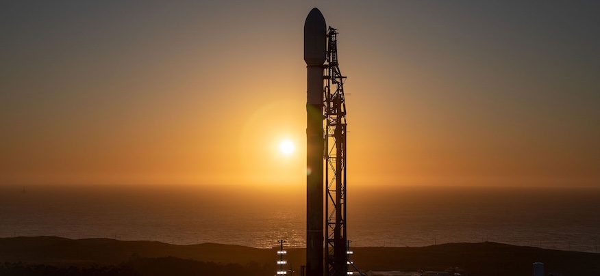 SpaceX aims for 550th booster landing amid Saturday night flight – Spaceflight Now 20251007 Falcon 9 sunset.jpg
